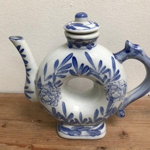 Delft doughnut teapot, classic blue and white, hand painted, lid, spout, dolphin handle, decoration, home decor, display, collectible, party