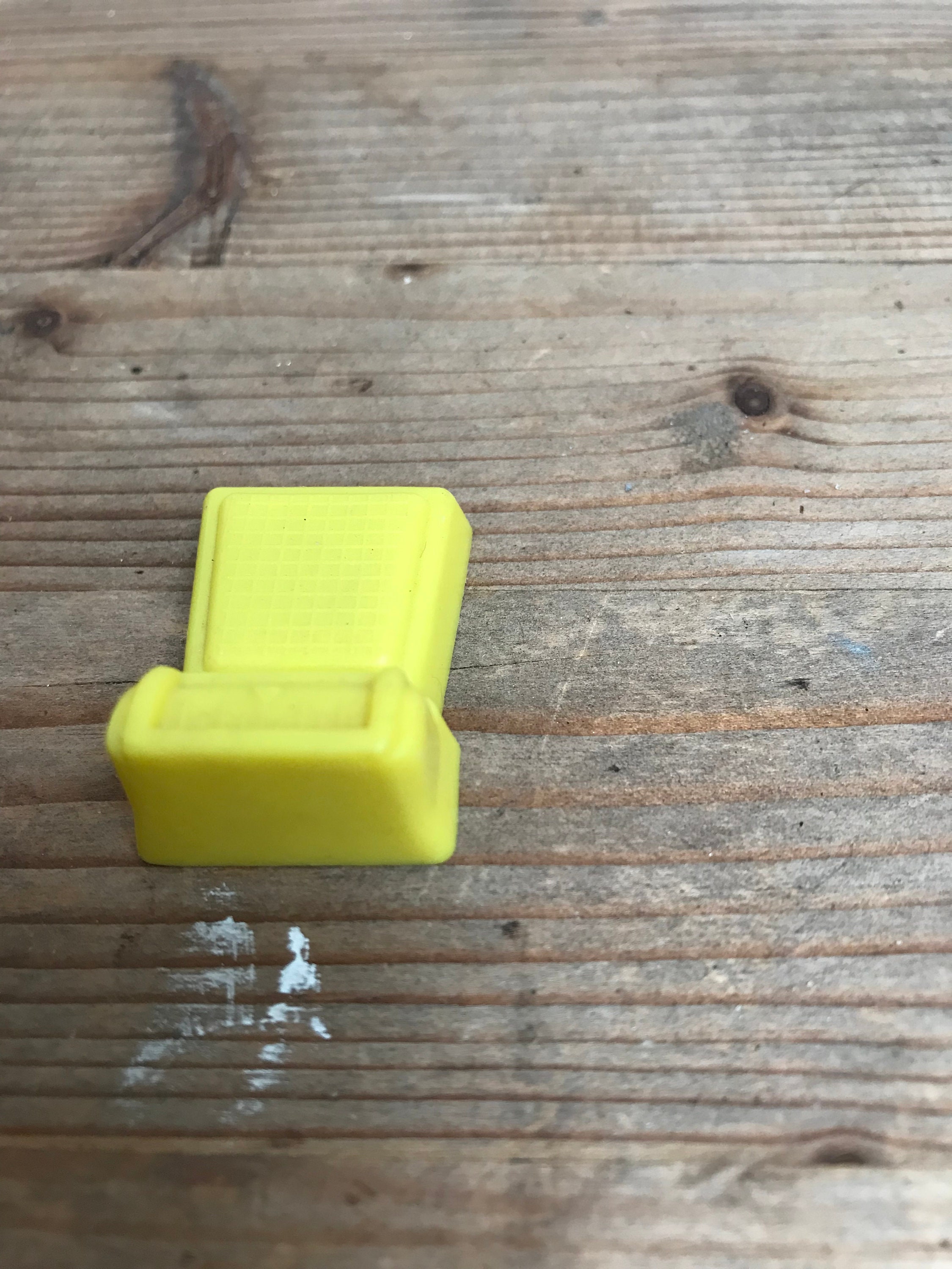 Vintage Dolls House Bathroom  Scales,plastic,yellow,retro,weight,display,collectible,collection,toy,dolls,clockroom,decoration,  Ornament - Etsy Canada