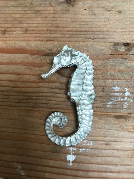 Pewter seahorse pendant, loop,marine,nautical,beac