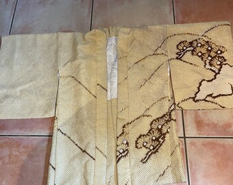 Handmade  Haori kimono jacket robe, yellow, brown, lined, floral, sleeves, cover, throw, wardrobe, hanging, material, casual, bohemian,