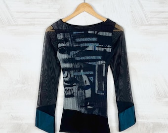 Save The Queen mesh top, vintage Italië asymmetrisch blauw glittershirt M, Grunge Aesthetic Y2K Cyber Avant Garde