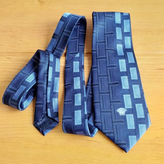 Vintage 98 's necktie, silk men's tie, blue tie lo