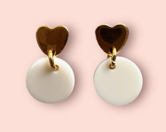 Glitter resin heart earrings - Customizable with a gold base in a variety of colors