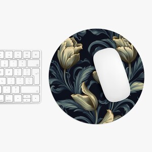 Alfombrilla de ratón con estampado de tulipanes color crema vintage / Accesorio de escritorio floral oscuro