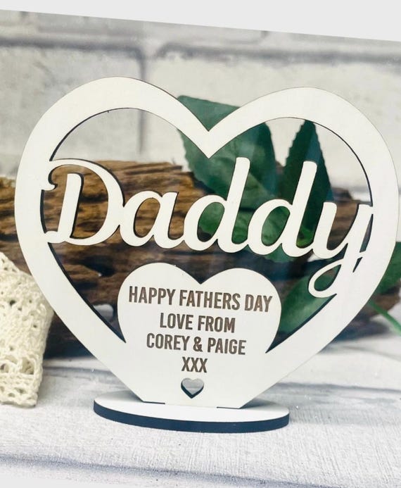Personalised Daddy Fathers Day Wooden Heart Engraved Gift Freestanding  Birthday Gift For Dads