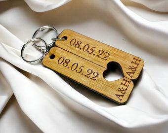 Pair of engraved Wedding Mr & Mrs Keyrings, couple anniversary gift, Wedding Date Keyrings, wedding gift, Valentines Gift,