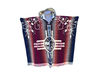 Andean design Poncho. Alpaca wool poncho. South american design. Adult size poncho.