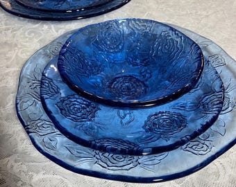 Vtg IVV Italy 3 Pc Light Blue Textured Rose Floral Glass Dinner