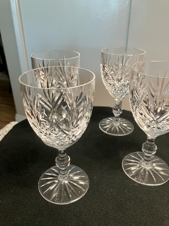 Vtg. Edinburgh Crystal Lona pattern 8 oz. wine glasses. Set of 4. Made in  Scotland