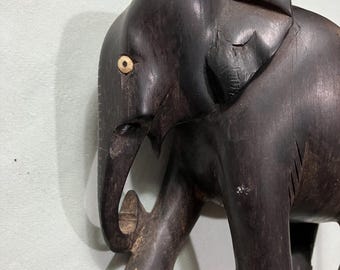 手彫りの黒い象の置物 - Etsy 日本