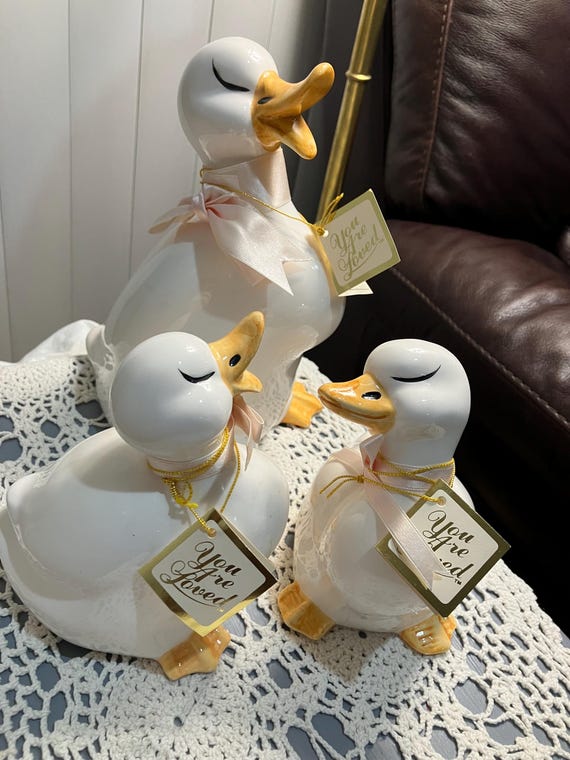 ヴィンテージ。Artistic Gifts Inc. の陶器製アヒルの置物 3 体セット 