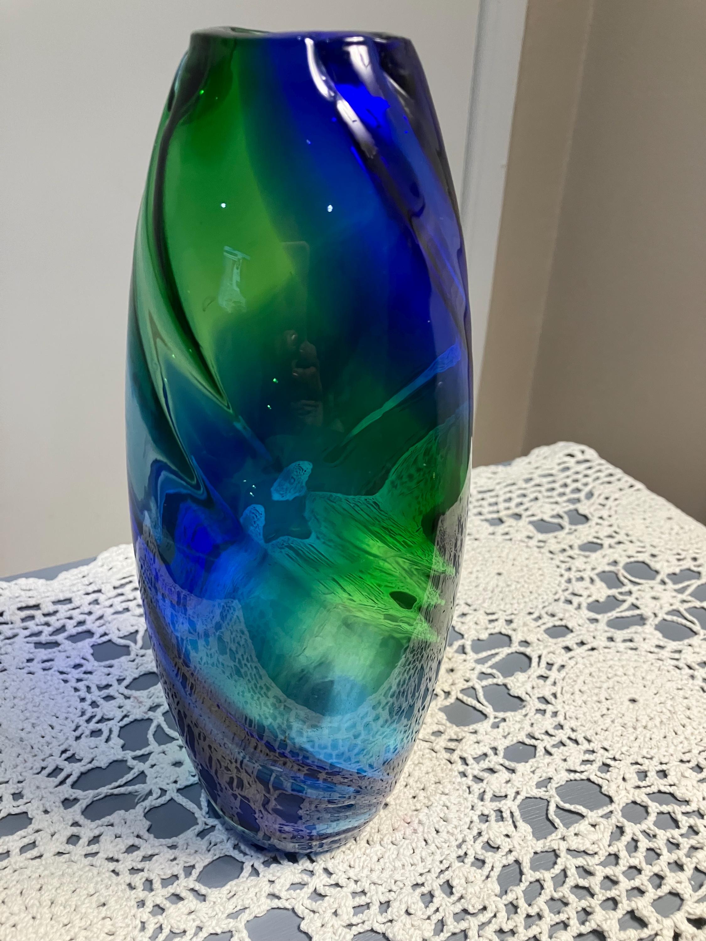 Vintage spiral pattern blue and green 10” tall vase