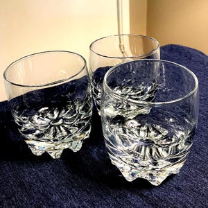 acrylic colored stemmed wine glasses TEEK - Saint Tropez Acrylic Stemmed Wine Glassware Set main image 1
