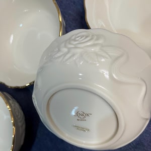 Vtg Lenox Rose Blossom porcelain off white bowls with a scalloped 24kt gold rim.