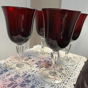 Vtg cranberry red wine/water goblets. Set of 4