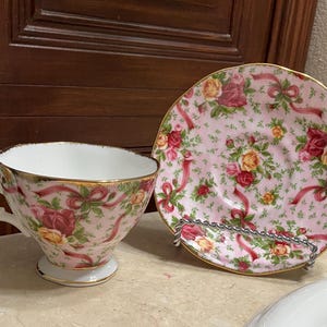 Vintage  Royal Albert Old Country Roses bone china cup and saucer