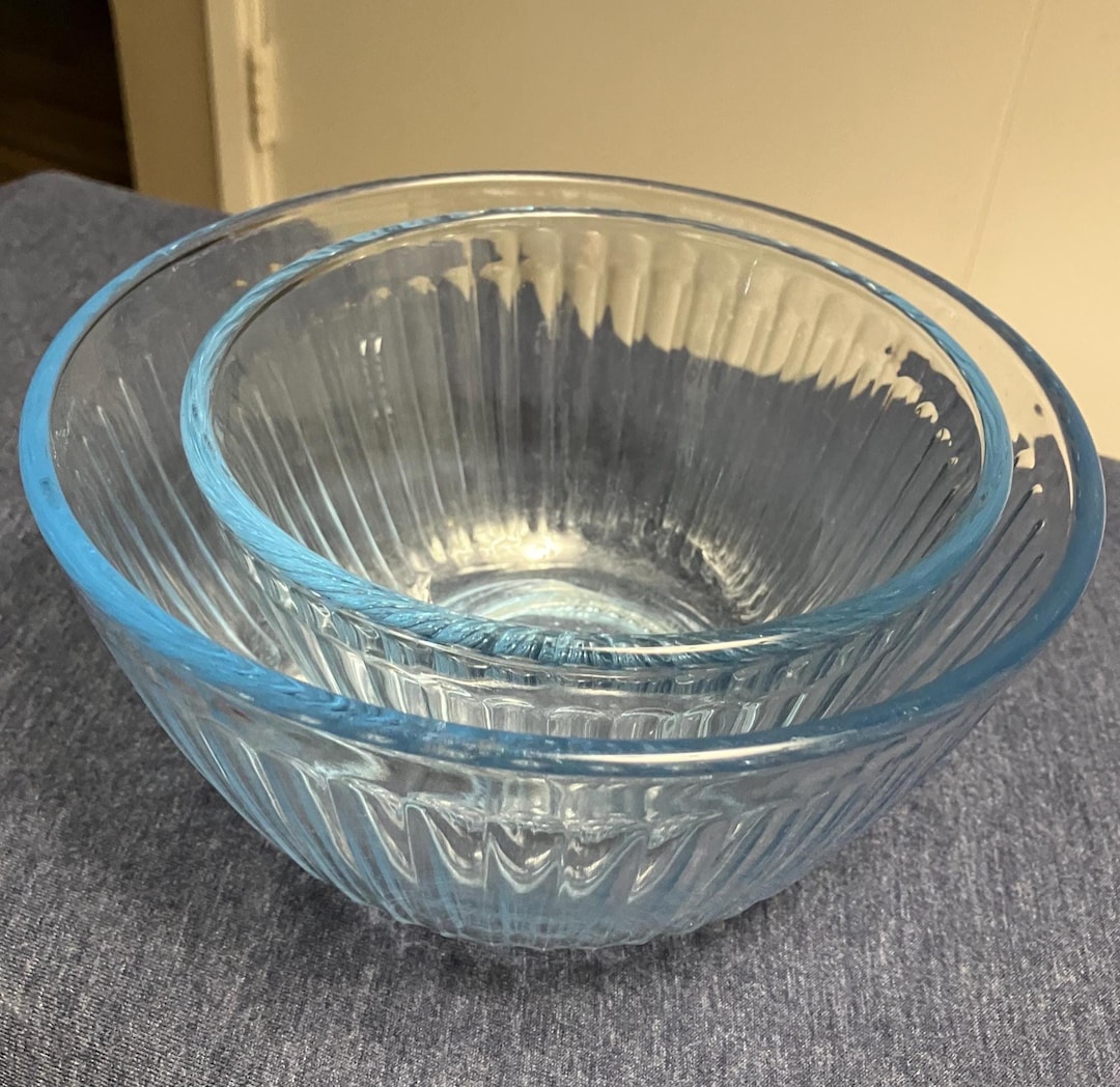 Vtg. Pyrex Ribbed Aqua Blue Mixing Bowls. Set of 2. - Etsy
