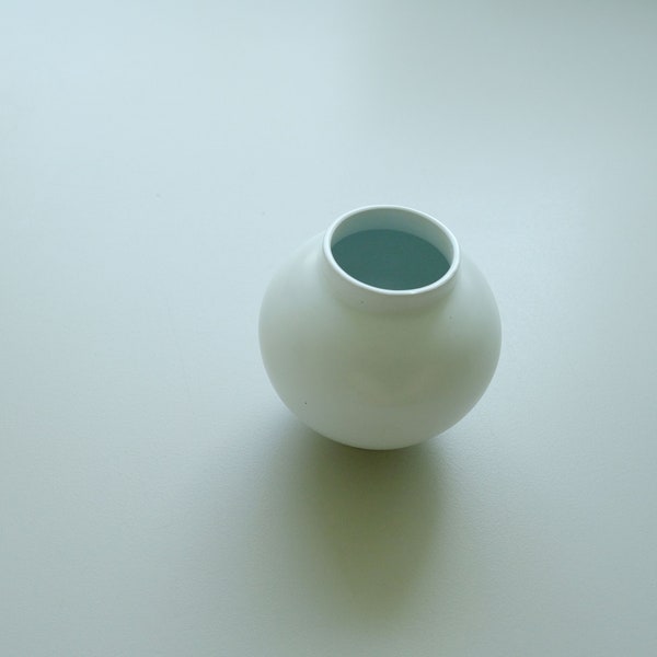 Korean Traditionl Baekja Moon Vase: Handmade Ceramic Vase, Large Size Vase, White Porcelain Vase, Home Decor Vase, Handmade Pottery