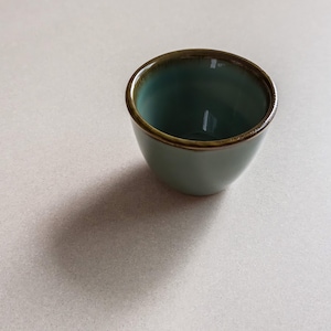 Handgjord koreansk celadon-keramikkopp: Keramikmugg, kaffekopp