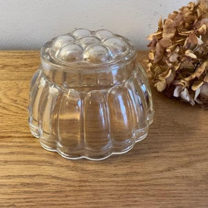 Vintage Glass Round Jelly Mould, Vintage Cookware