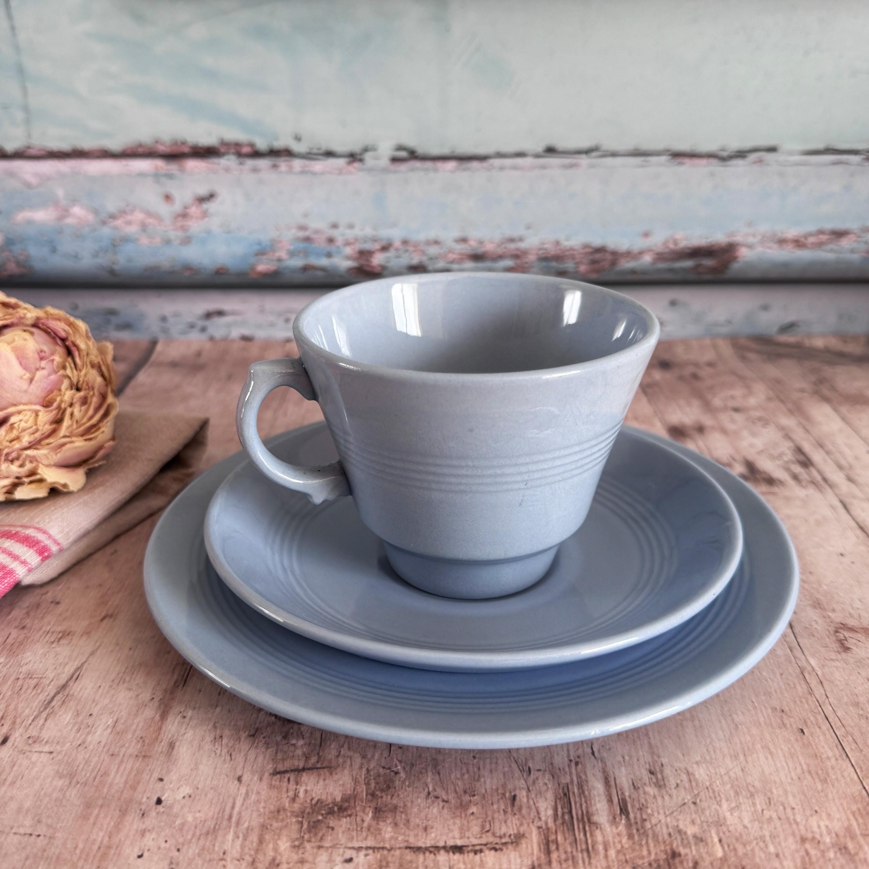 食器 WOODSWARE  Iris  England Wood's Ware Iris Cups & Saucers, Set of 4, C1940s. - Etsy