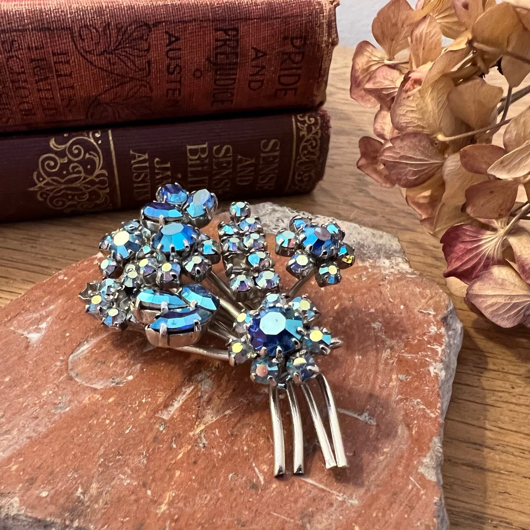 Vintage costume jewelry rhinestone flower brooch earrings set - Jewelry  Bubble