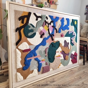 GREEN LABRADOR - Large Textured Wall Hanging – Colorful 3D Yarn Art, Abstract Wool Tapestry, Oversized Embroidered Fiber Art Wall Decor