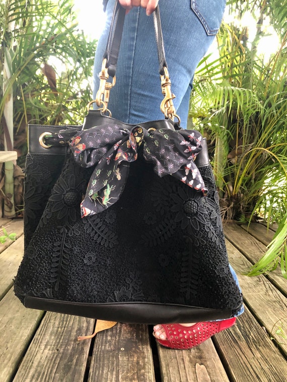 Gucci The Positano Black Lace purse with handkerch