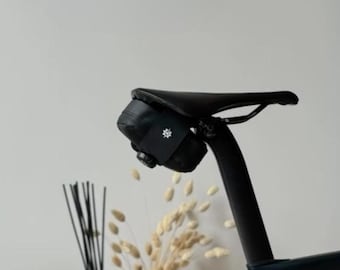 Torba podsiodłowa Falcon | Klamra magnetyczna | Wytrzymała torba rowerowa | Niezbędne akcesoria rowerowe | Sklep UE
