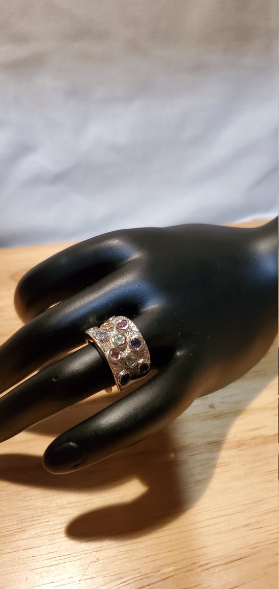 Multi-gemstone ring