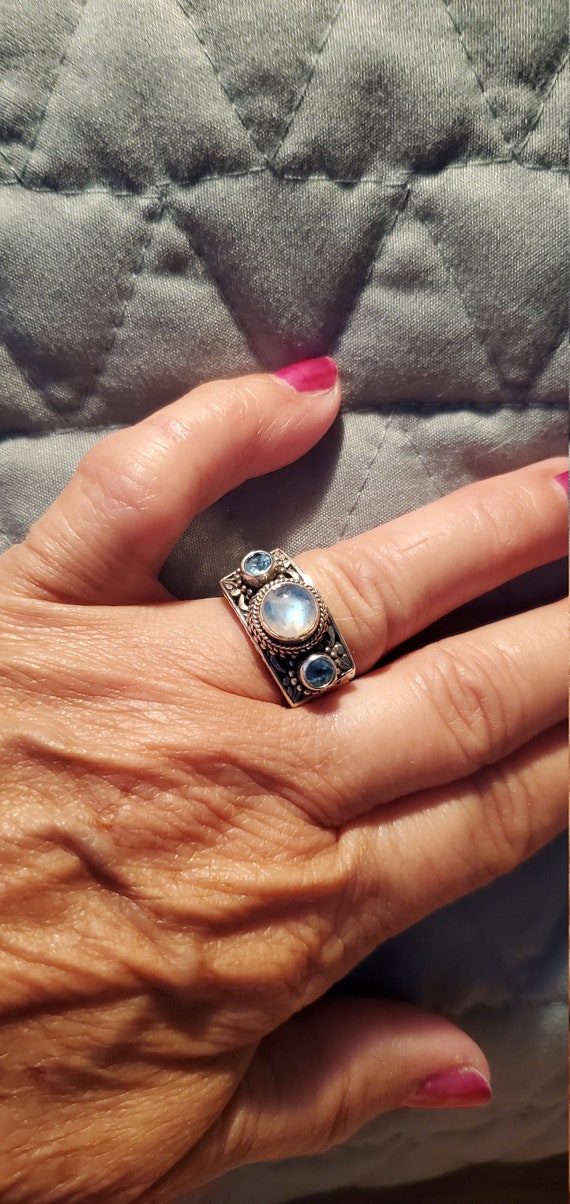 Rainbow Moonstone & Apatite ring View 3