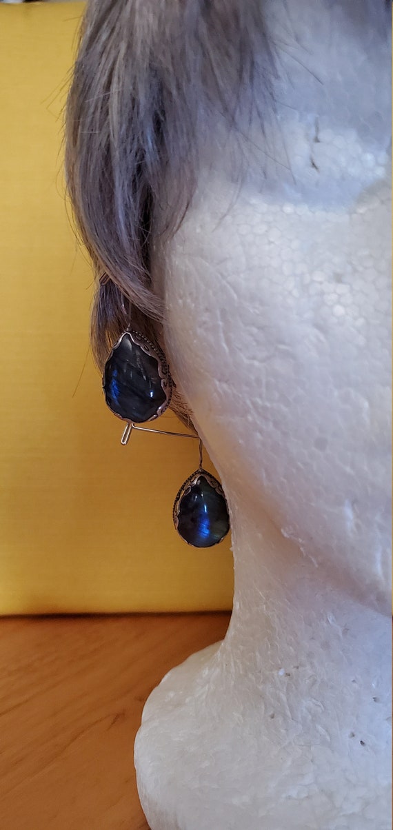Dangle earrings