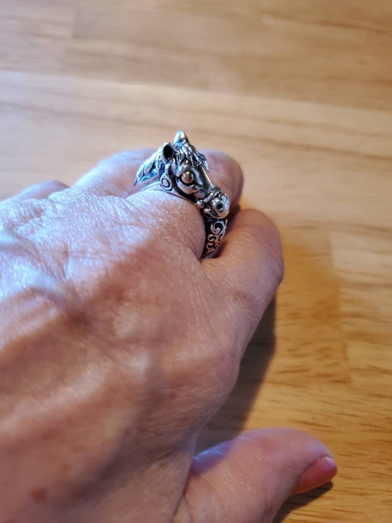 Samuel Benham silver and 14k Horse Ring size 6 - image 4