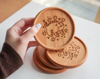 Cute Tiger and Stars wooden Coaster, Round Wood Coaster, Cute Animal Coaster, Kawaii coaster, Beverage, cup cover, cup pad, wood cup mat