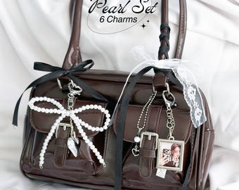 Juego de llaveros para carteras, mochilas, bolsos o billeteras / Versión con 6 dijes / Juego de perlas