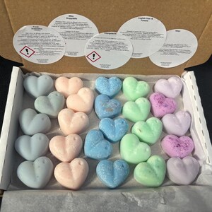 25 Scented Heart Wax Melts Gift Box: Handmade Soy Wax Aromatherapy image 15