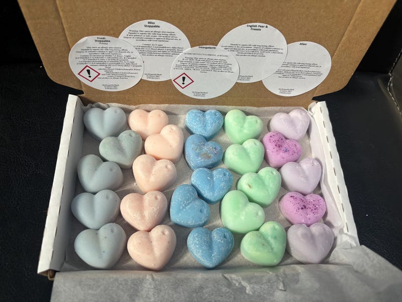 25 Scented Heart Wax Melts Gift Box: Handmade Soy Wax Aromatherapy image 15
