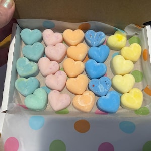 25 Scented Heart Wax Melts Gift Box: Handmade Soy Wax Aromatherapy image 14