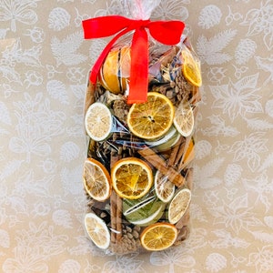 Christmas Pot pourri natural or scented consisting of pine cones green orange slices cinnamon and slices of orange *NEW CHEAPER 2025 PRICES*