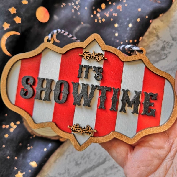 Mini Handgemaltes Zirkus Showtime Zeichen