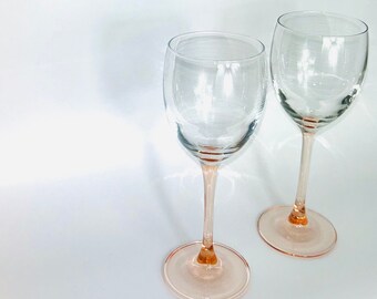 Set of 2 Vintage Luminarc Arcoroc pink stem crystal clear wine glasses goblets | Vintage housewares | Vintage barware |