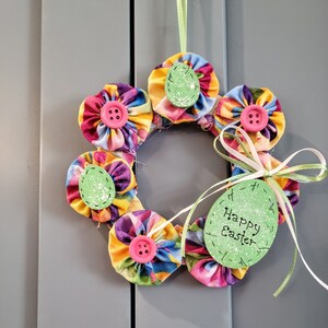 Small Easter Egg Wreath: Bright Fabric Yo-Yo Design (5.5-inch)