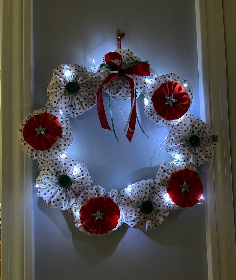 Polka Dot Christmas Wreath, White 16inch Christmas Wreath, Lighted