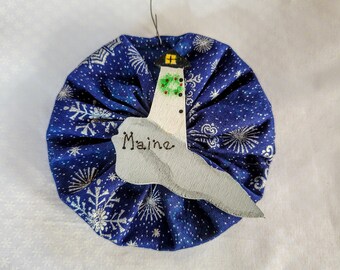 Maine Christmas Ornament, Maine Lighthouse Ornament, Maine Yo-yo Ornament, Personalized Maine Ornament