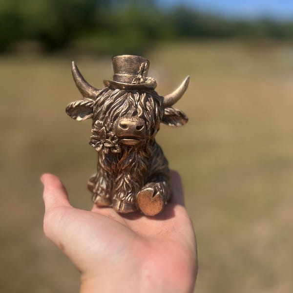 Antiqued Gold Highland Cow Shelf Sitter