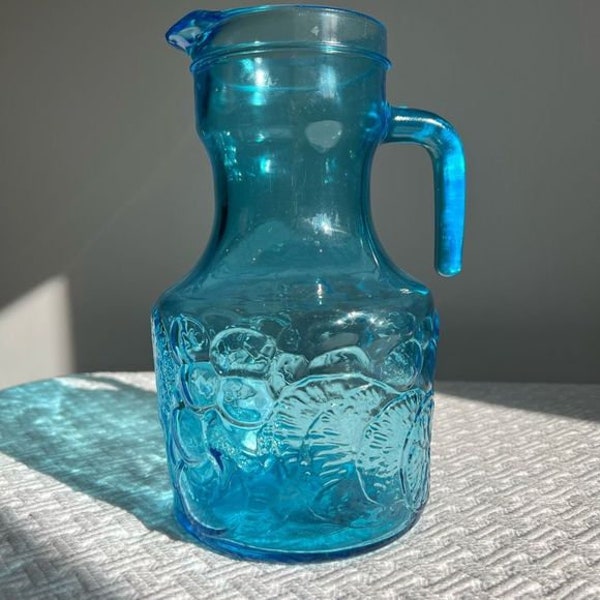 Pichet à limonade italien vintage en verre bleu, carafe à jus moderne du milieu du siècle