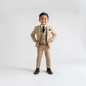 Jungen Anzug Beige: Handgemachtes 5-Teiliges Fashion Set