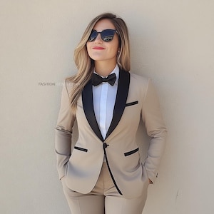 Elegant Luxury BEIGE Tuxedo with Black Lapels Two Piece Slim Fit Suit For Women, & Office Party and Wedding,Tailored Suit, Christmas Party