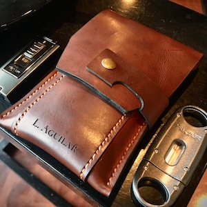 Handcrafted Leather Cigar Case (Dark Brown)