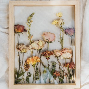 Customized High Quality Wooden 3D Shadow Box Frame DIY Dried Flowers  Picture Frame for Home Decor 4' 5' 6' - China Frame with Dried Flowers and  Photo Frame price